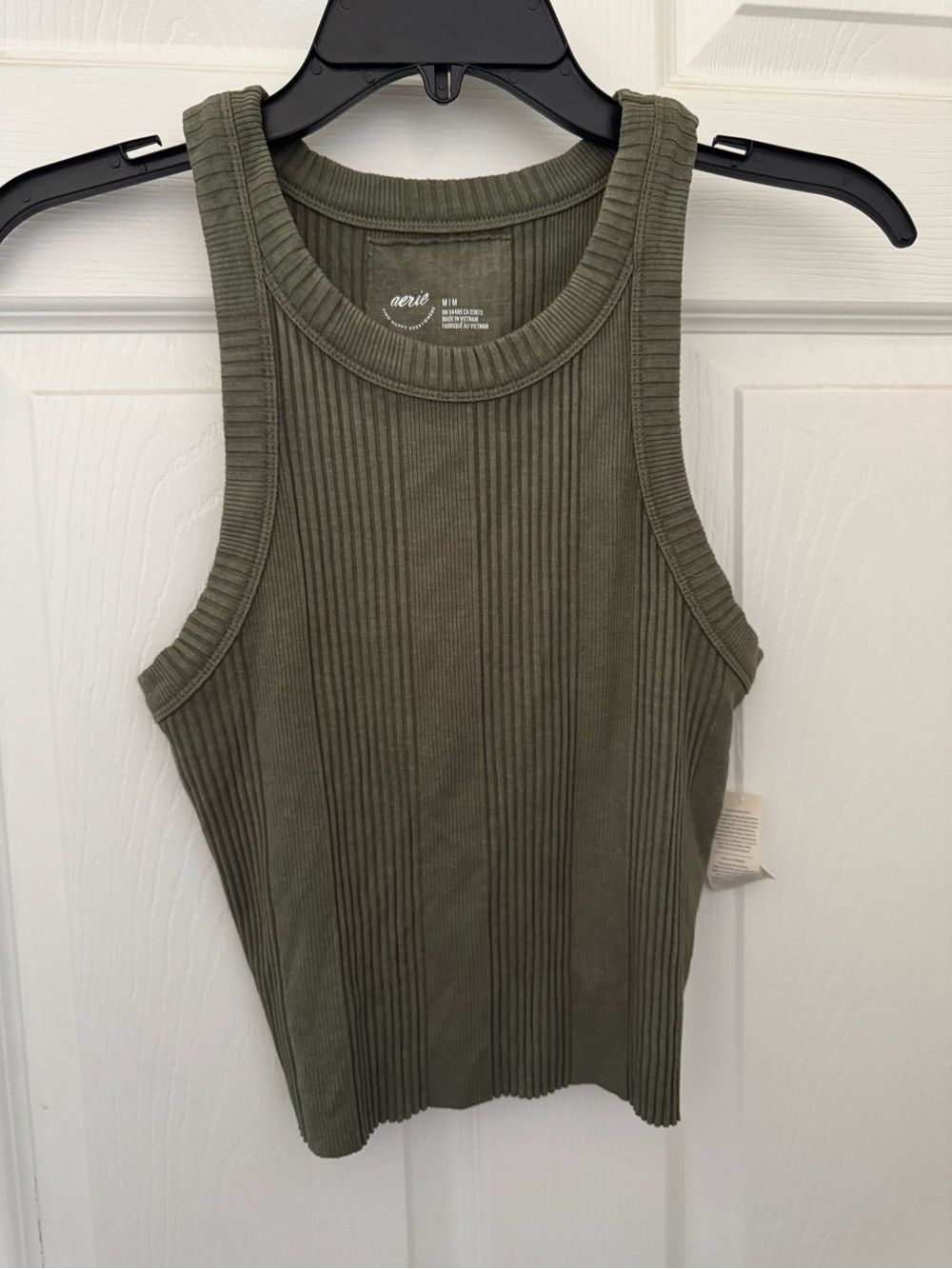 Aerie cropped Ribbed Tank Top in Green Size Medium NWT
